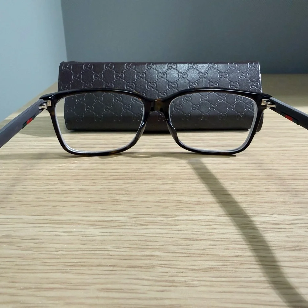 Gucci Tortoise Eyeglasses | Excellent Condition - Picture 7 of 8